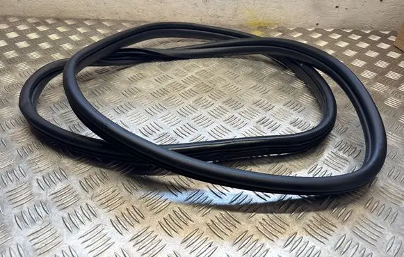 KIA Niro Rubber seal rear door 