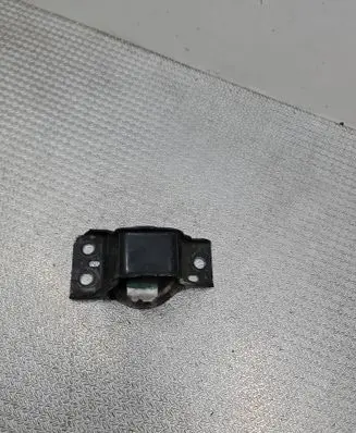 Renault Megane II Engine mount bracket 8200072652