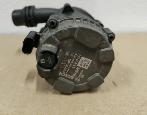 BMW 8 G14 Electric auxiliary coolant/water pump 8638237