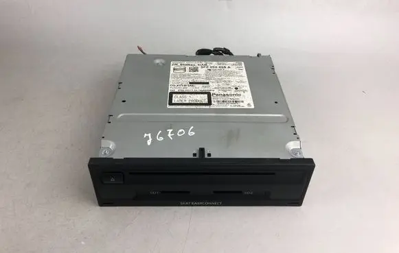 Seat Leon (5F) Radio/CD/DVD/GPS head unit 5F0035858A
