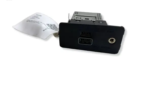 Volvo XC60 USB socket connector 31407038 EG1279982