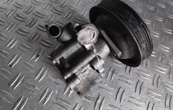 Alfa Romeo 156 Power steering pump 46763561 7613955505