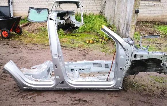 Volkswagen Tiguan Front quarter panel 