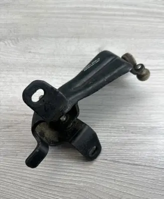 Mercedes-Benz Vito Viano W639 Sliding door middle roller runner A6397601047 A6397601447