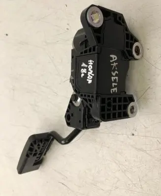 Honda CR-V Accelerator throttle pedal 2700000410 11U01A00055