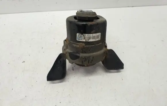 Ford Fusion II Engine mount bracket DG936F012AF