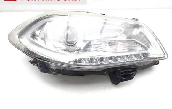 Suzuki SX4 S-Cross Headlight/headlamp 100-17736 KDLS001