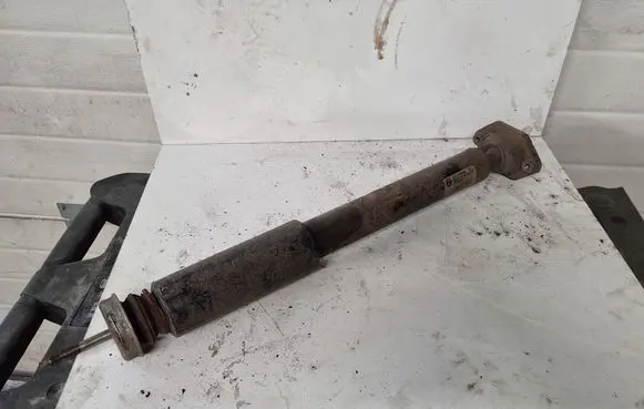 BMW 1 E81 E87 Rear shock absorber/damper 6771559