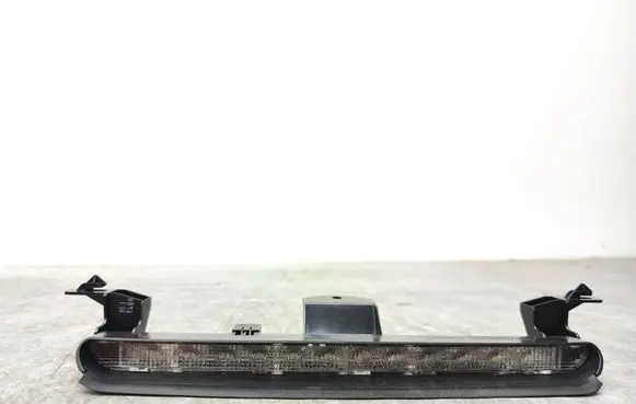 Volvo V70 Third/center stoplight 31395806 16511100