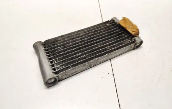 Engine oil radiator