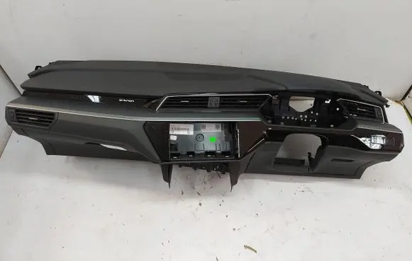 Audi e-tron Dashboard 