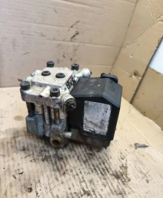 Volkswagen Transporter - Caravelle T4 ABS Pump 0265201037 701614111