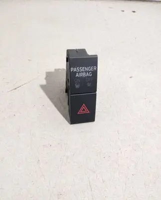 Skoda Octavia Mk3 (5E) Hazard light switch 5E0953507E 101213651