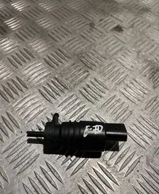 BMW X5 E70 Windscreen/windshield washer pump 6934160