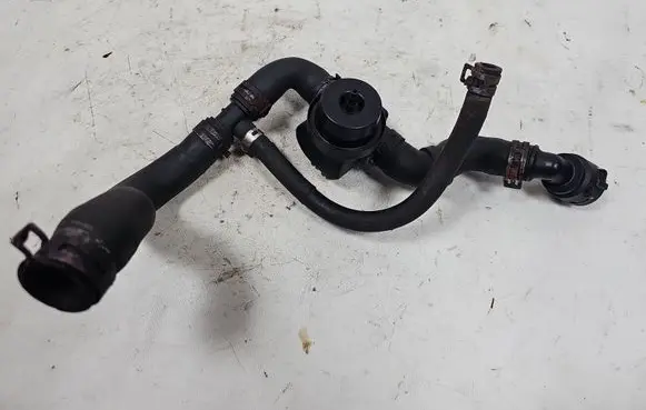 Audi A3 S3 8L Coolant heater control valve 1J0819809 400374