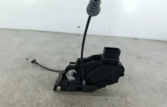 Volvo V50 Rear door lock 30699451