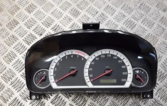 Chevrolet Captiva Speedometer (instrument cluster) 96941860