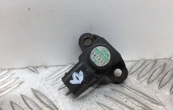 Mercedes-Benz E W212 Air pressure sensor A0041533228