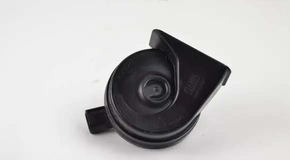 Volkswagen Golf VII Horn signal 5Q0951223K L24012020 FD3V0332