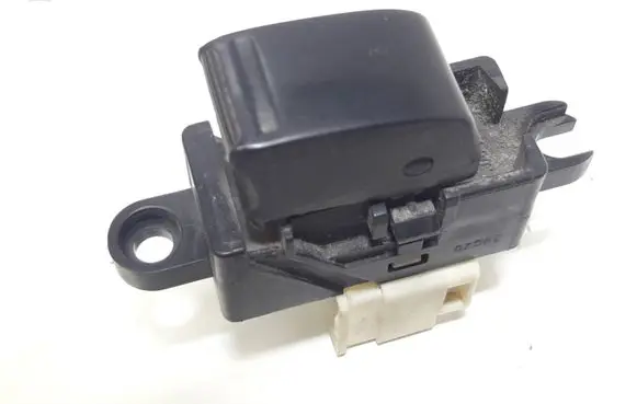Nissan Almera N16 Electric window control switch