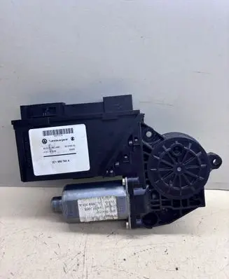 Volkswagen Touareg I Front door window regulator motor 0130821764 3D1959793A