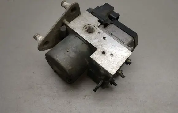 Mercedes-Benz Vito Viano W638 ABS Pump 0273004310 0265220490 A0004461089