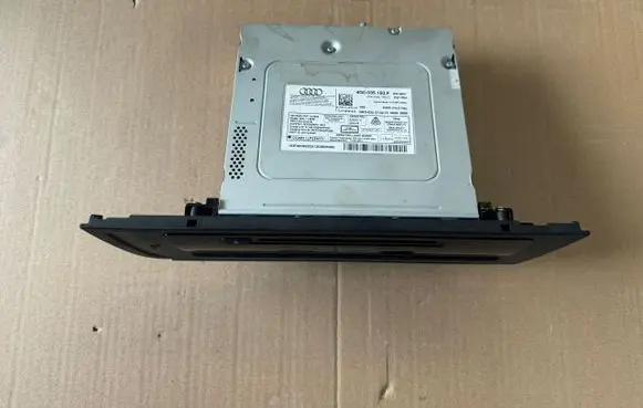 Navigation unit CD/DVD player