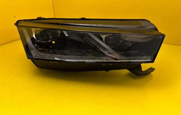 Skoda Octavia Mk4 Headlight/headlamp 5E4941016B