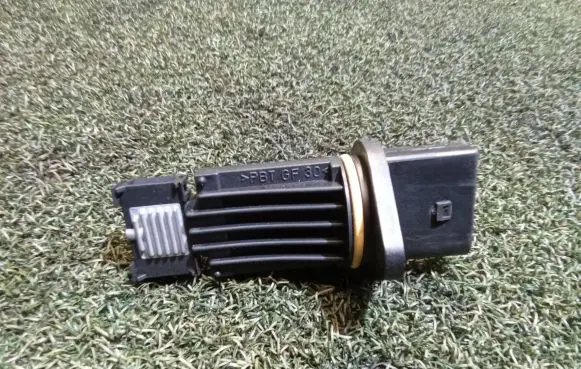 Mercedes-Benz C W203 Mass air flow meter 722684080