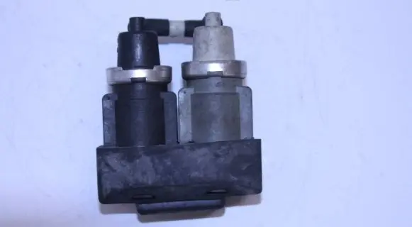 Audi A6 S6 C5 4B Turbo solenoid valve 059906627A PX0425223 059906629