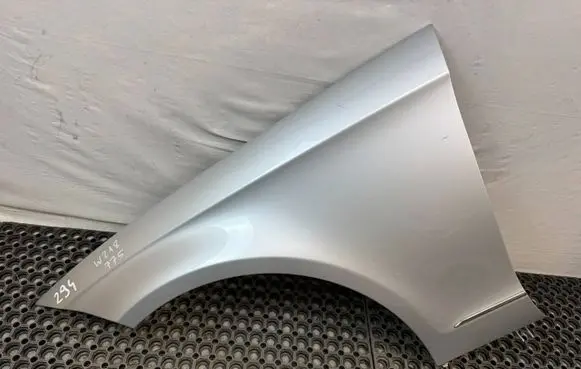 Mercedes-Benz CLS C218 X218 Fender