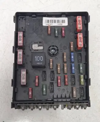 Volkswagen PASSAT B6 Fuse module 3C0937125 63592777