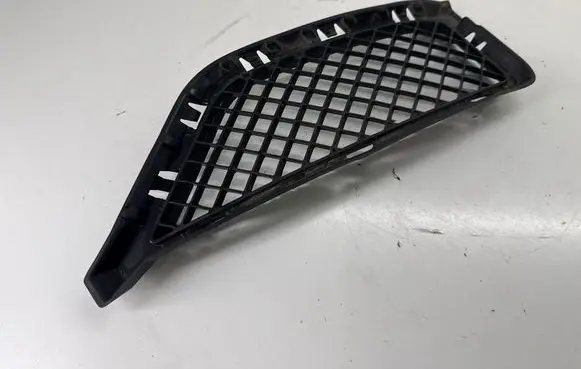 BMW X1 E84 Front grill 7303756 7303754 51117303756