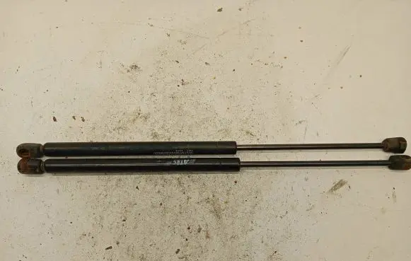 Ford Focus Tailgate strut 