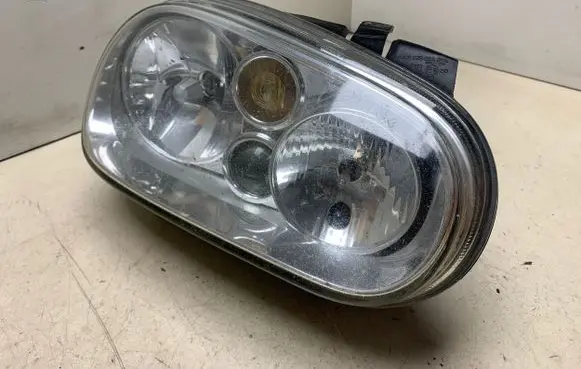 Volkswagen Golf IV Headlight/headlamp 1J1941016C 67736940