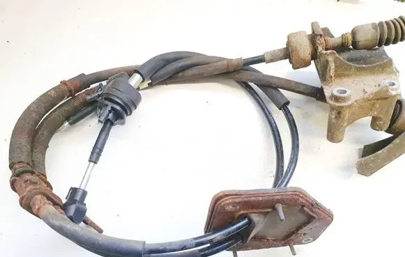 Honda FR-V Gear shift cable linkage 