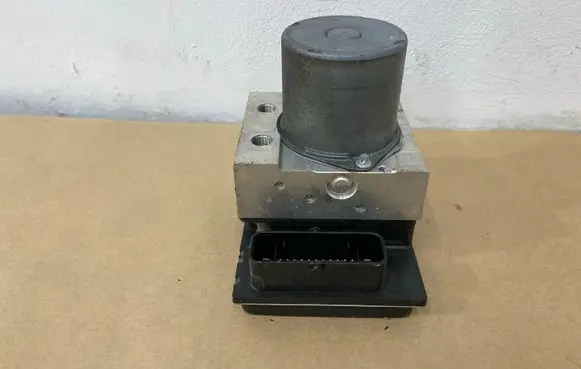 Audi A5 8T 8F ABS Pump 8K0907379CN