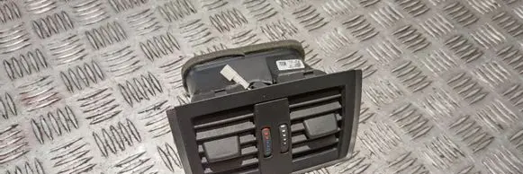 BMW 4 F32 F33 Dash center air vent grill 9207330