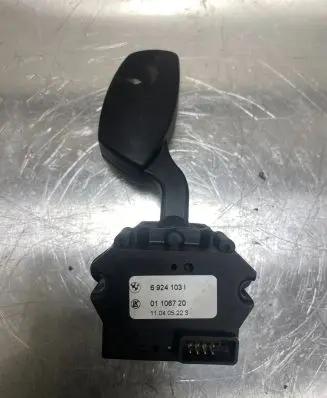BMW 5 E60 E61 Indicator stalk 6924103