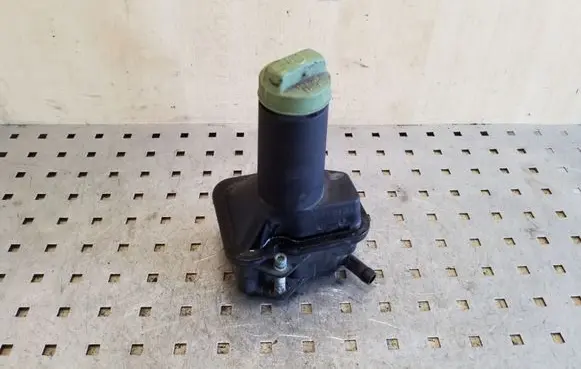 Seat Alhambra (Mk1) Power steering fluid tank/reservoir 7M3422372