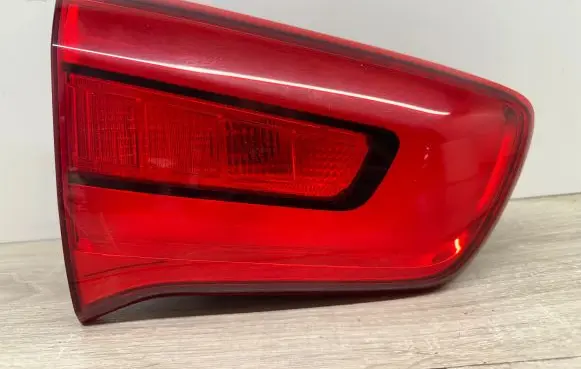 KIA Sportage Tailgate rear/tail lights