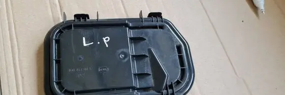 Audi A6 S6 C6 4F Headlight/headlamp dust cover 16016300