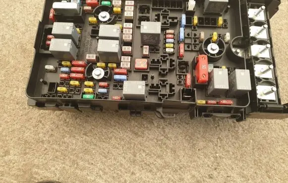 Jeep Cherokee Fuse module 68264535AD