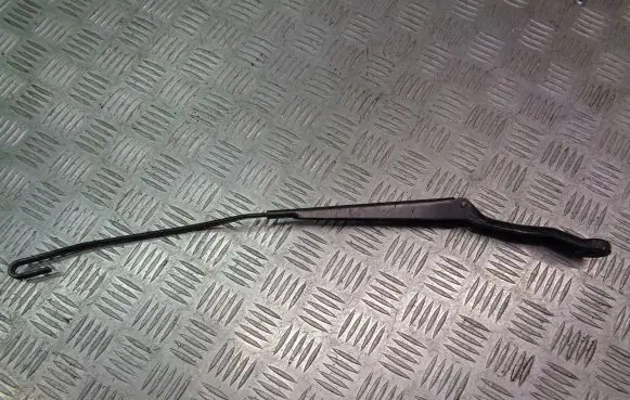 Peugeot 206 Front wiper blade arm