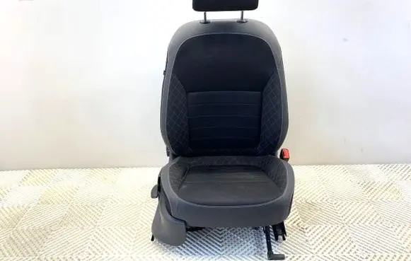 Skoda Fabia Mk3 (NJ) Front passenger seat 