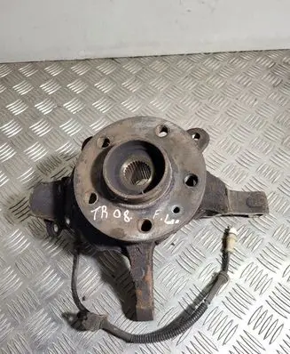 Renault Trafic II (X83) Front wheel hub spindle knuckle