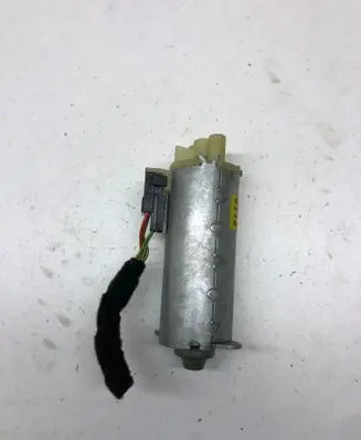 Volkswagen Phaeton Seat adjustment motor 0130002508