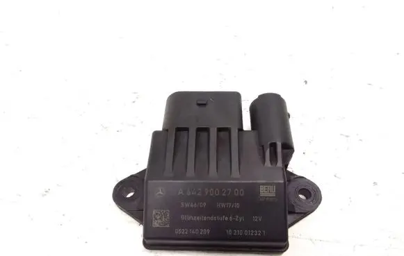 Mercedes-Benz C W204 Glow plug pre-heat relay A6429002700