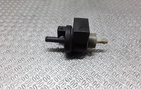 Vacuum valve