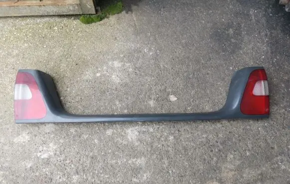 Tailgate rear/tail lights